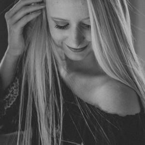 Meet your Posher, Mackenzie